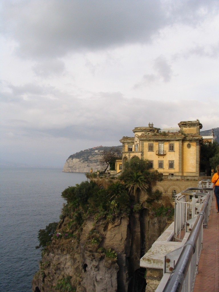 Sorrento, Italy by www.contentedtraveller.com