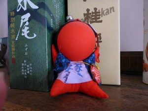 The Sarubobo or faceless dolls of Japan by www.contentedtraveller.com