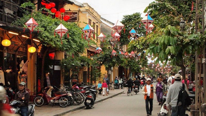 When in Hoi An Vietnam - visit a tailor