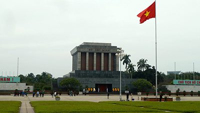 An intimidating experience. Visiting – Ho Chi Minh Mausoleum