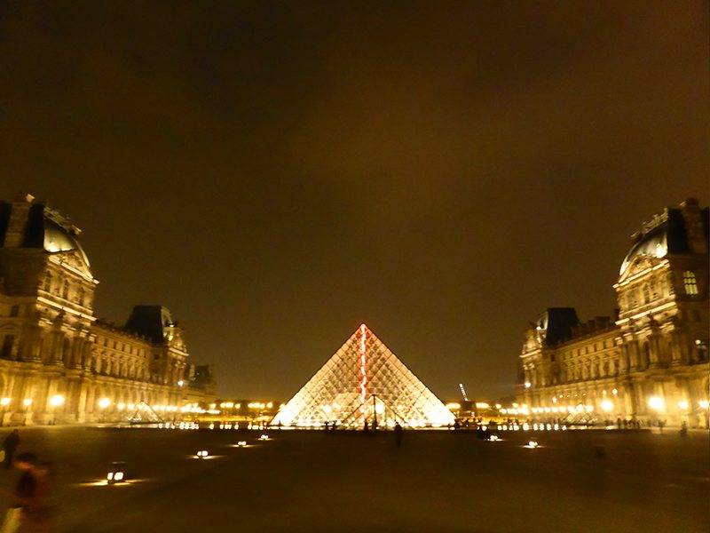 Paris by night – a walking tour with a local guide