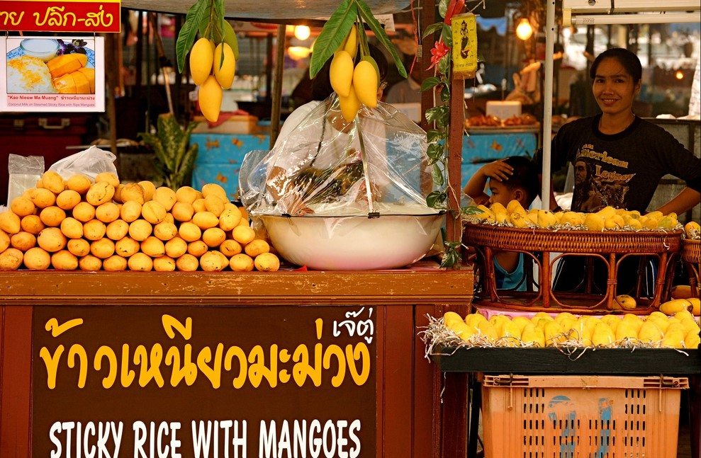 Mangoes-with-Sticky-Rice