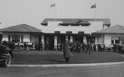 Grand Old Lady of Canberra needs some Rouge – Hyatt Hotel Canberra