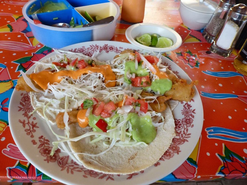 foods-around-world-fish-tacos