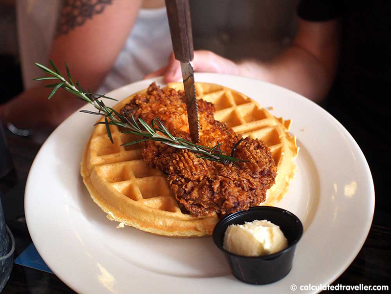 foods-around-the-world-chicken-and-waffles