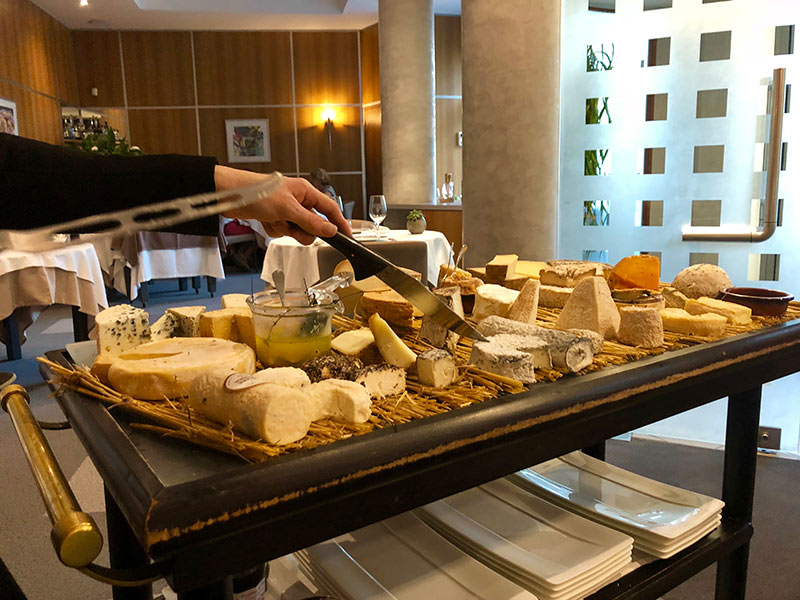 luxury-barge-cheese