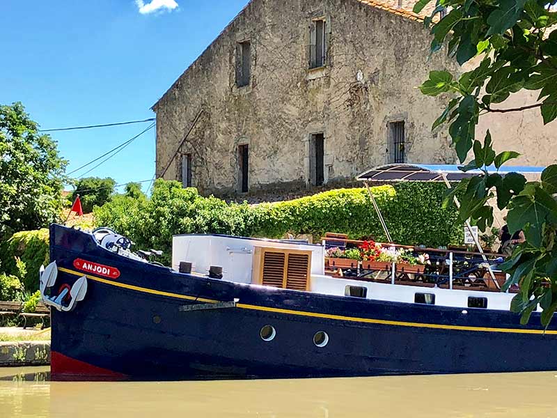  luxury hotel barge