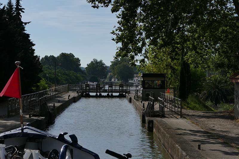  luxury hotel barge